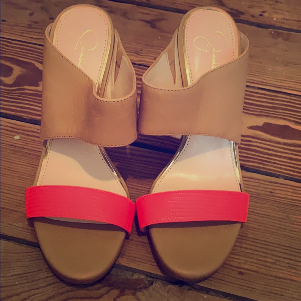 Size 9. Jessica Simpson Heels.